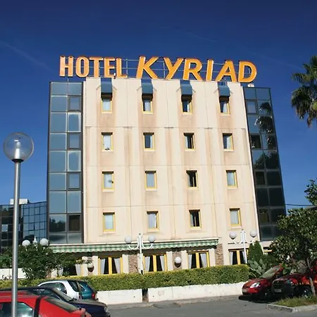 Kyriad - Stade 3*