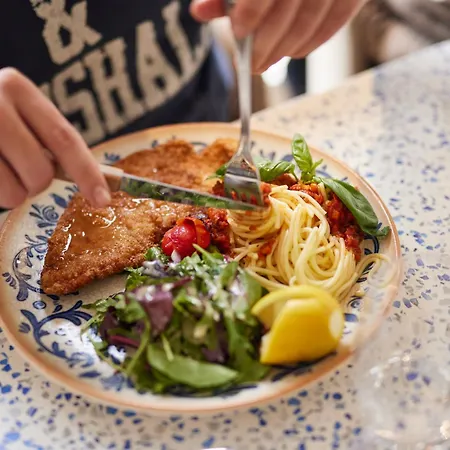 Hotel-restaurant Isidore Ouest 酒店 3*