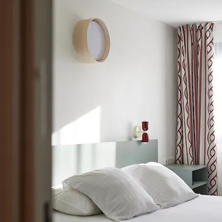 מלון Hotel-restaurant Isidore Ouest ניס
