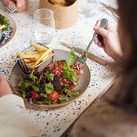 Hotel-restaurant Isidore Ouest 3*