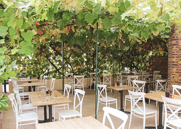 Hotel-restaurant Isidore Ouest فندق 3*